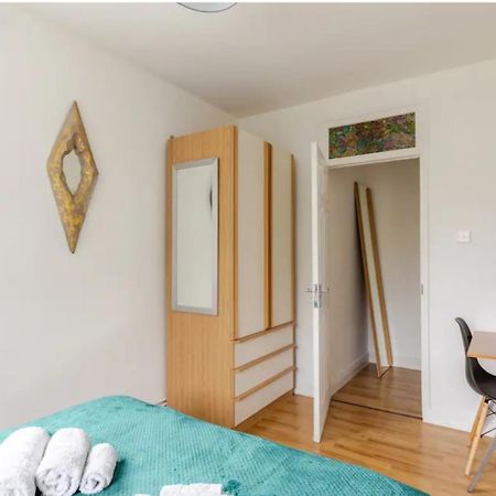 Spacious Two Bedroom Apartment In Battersea, Free Parking Londres Exterior foto