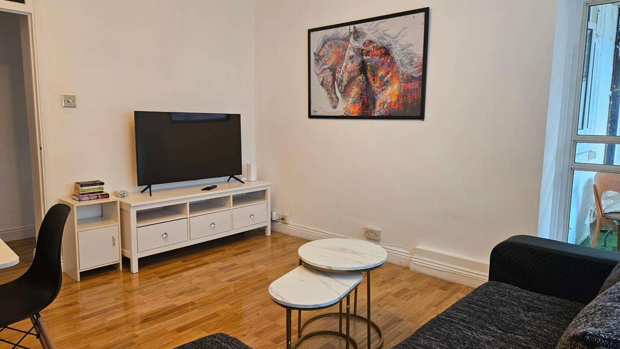 Spacious Two Bedroom Apartment In Battersea, Free Parking Londres Exterior foto