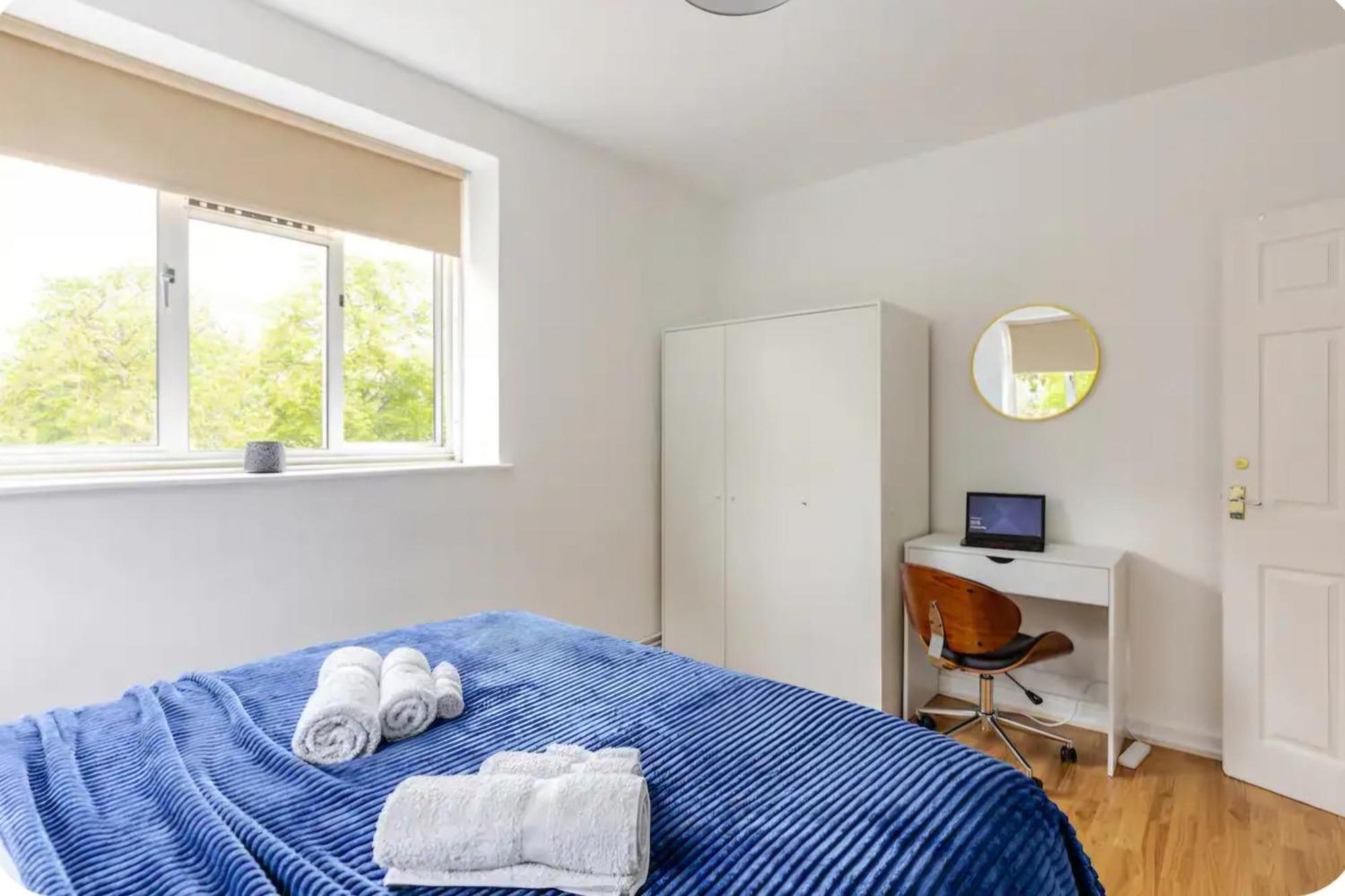 Spacious Two Bedroom Apartment In Battersea, Free Parking Londres Exterior foto