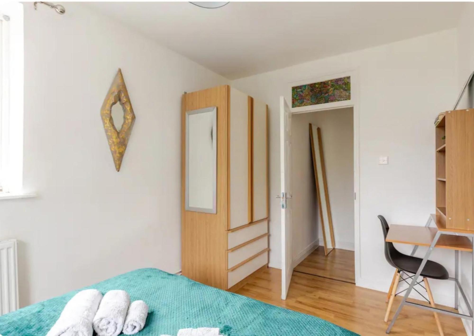 Spacious Two Bedroom Apartment In Battersea, Free Parking Londres Exterior foto